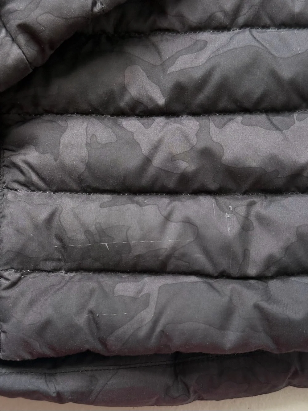 lululemon Pack It Down Puffer Jacket  Goose Down  Camo  W4B7AS Size 8 *No Hood